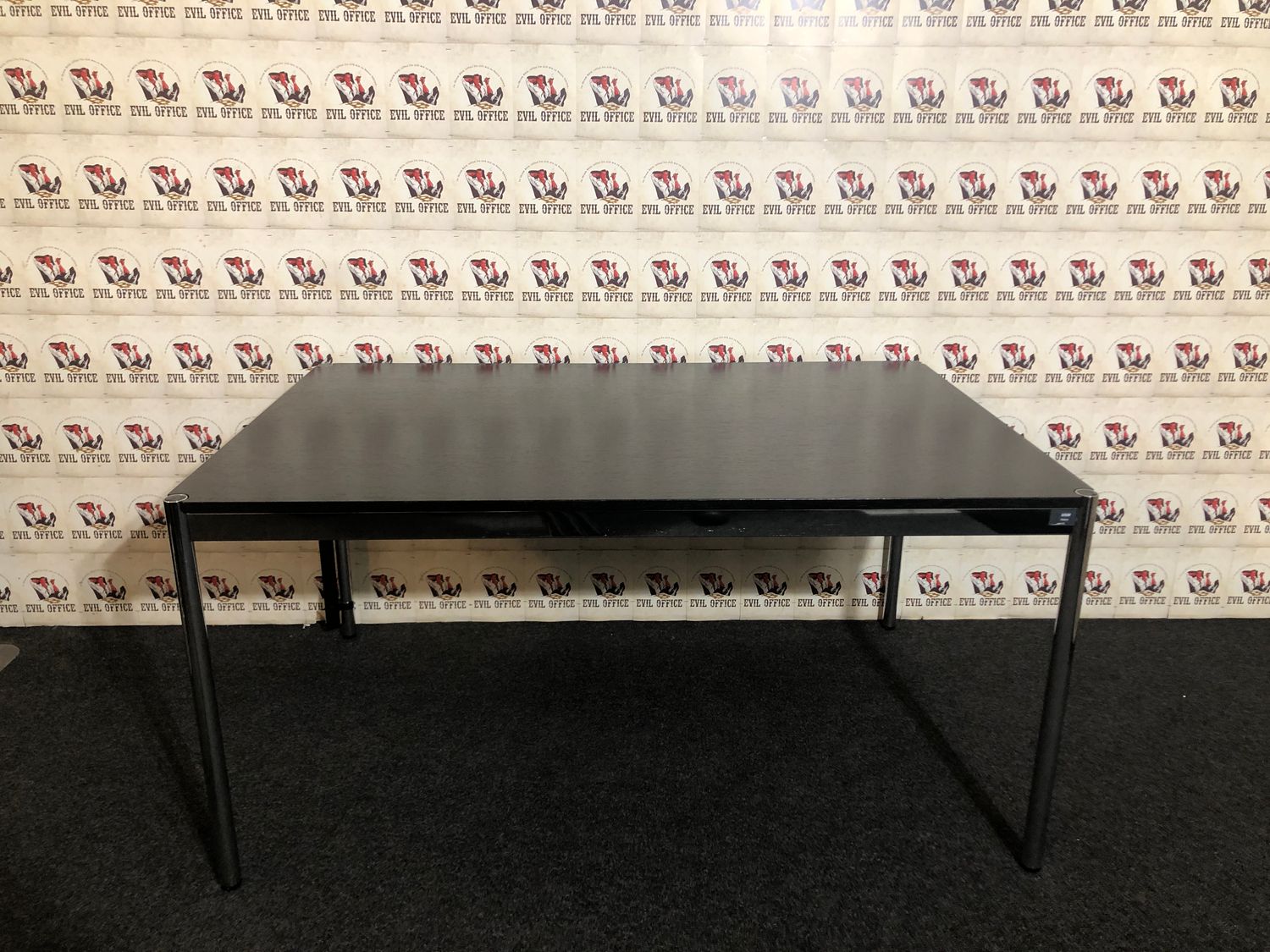 Design USM Haller Schreibtisch Schwarz Eiche 150x100cm