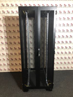 19” Zoll Serverschrank beidseitig perforierte Doppelflügelttüren
