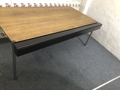 USM Haller Aluminium Kabelkanal 175cm in schwarz