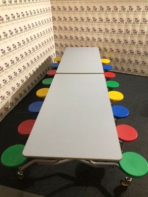 Mobiler Klapptisch von DOS 16 Sitzer Kindergartentisch Multicolor