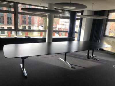 Bene FILO Table Konferenztisch Schwarz Chrom Aluminium