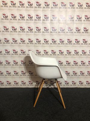 Vitra Plastc Armchair Design Charles &amp; Ray Eames Weiß