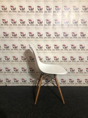 Vitra Plastc Armchair Design Charles &amp; Ray Eames Weiß