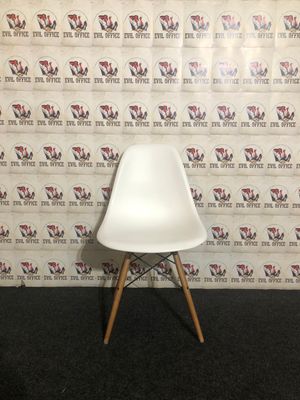 Vitra Plastc Armchair Design Charles &amp; Ray Eames Weiß