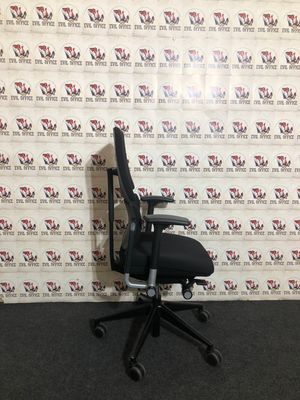 Bürodrehstuhl von Steelcase Please V2 in Schwarz Ergonomiestuhl