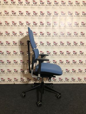 Bürodrehstuhl von Steelcase Please V2 in Hellblau Ergonomiestuhl