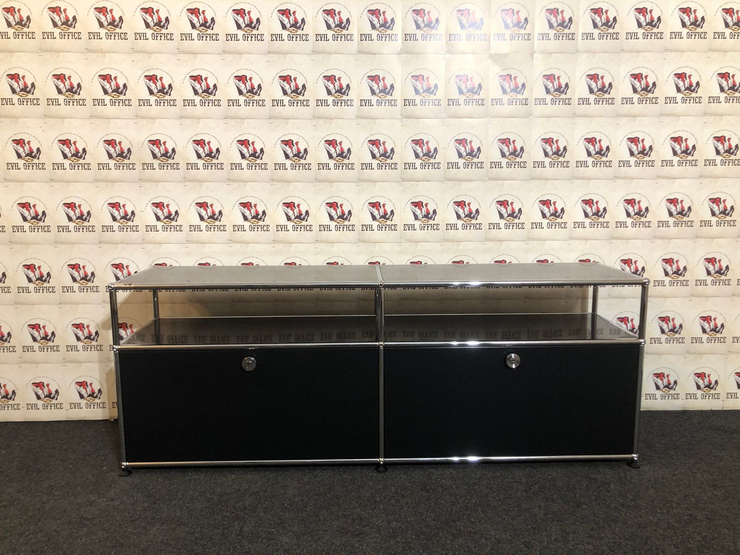 USM Haller Lowboard in Schwarz Sideboard Softclose Design