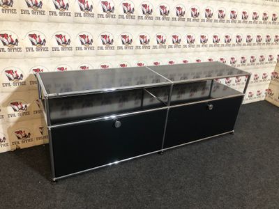 USM Haller Lowboard in Schwarz Sideboard Softclose Design