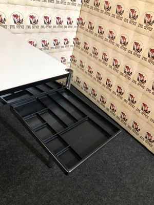 USM Haller Materialschwenkarm Design Chrom