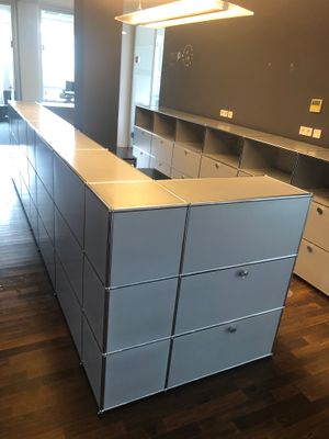 USM Haller Empfangstresen Tresen Anlauftresen Design Mattsilber