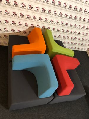 4-er Set Steelcase B-Free Cube Sessel Grün Blau Rot Orange Grau