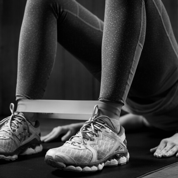 Yoga meets Fitness - 14. Mai von 17.30-18.15 Uhr Yoga meets Fitness - 14. Mai von 17.30-18.15 Uhr