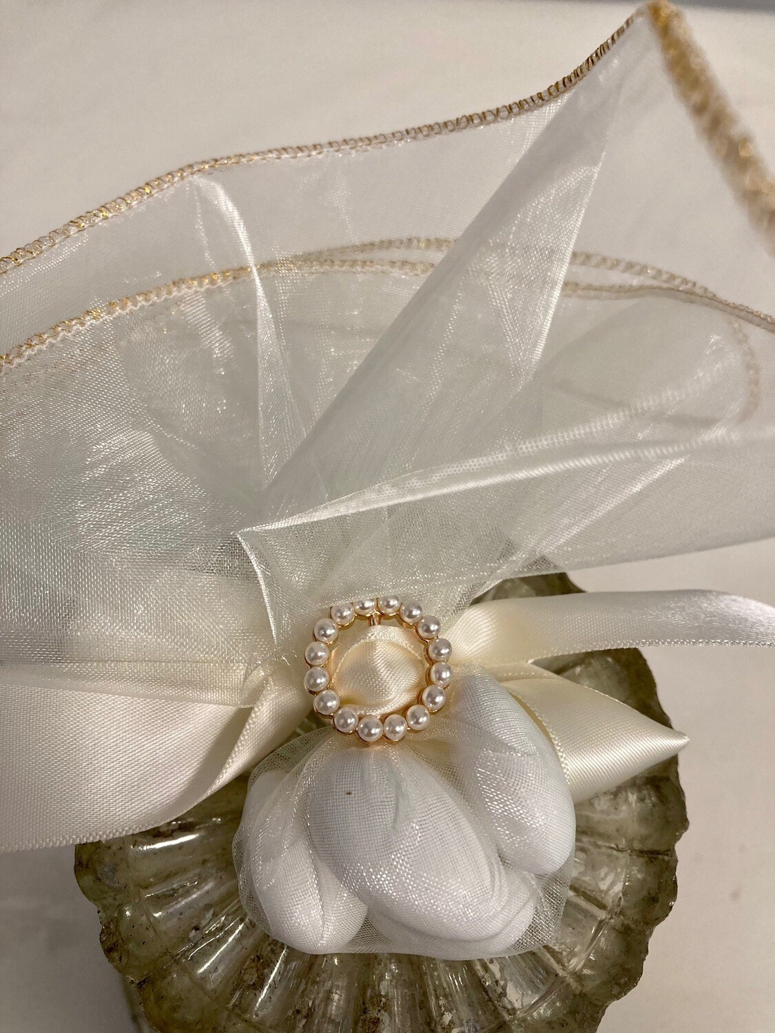 Ivory Pearl Gold Wedding Guest Favors Boubounieres