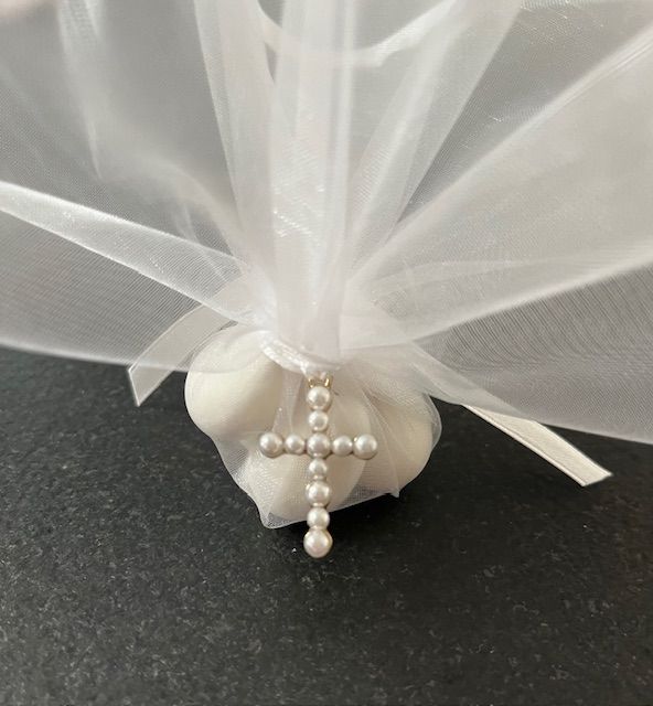 White Pearl Wedding Favors Boubounieres