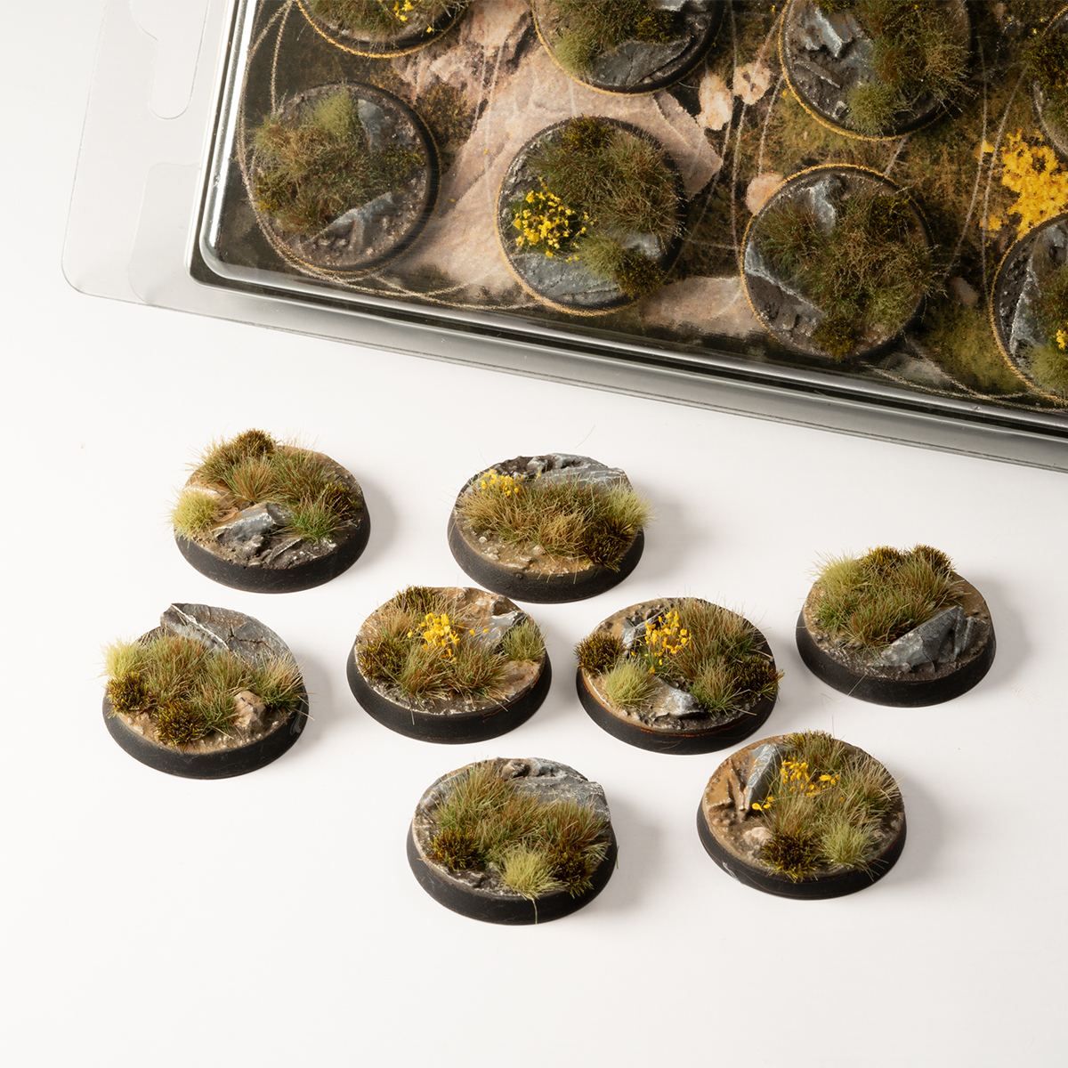 GamersGrass - Highland Bases, Round 28mm (x8)