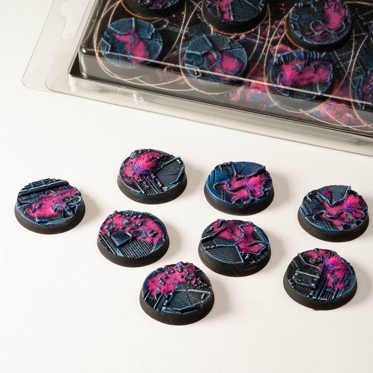 GamersGrass - Alien Infestation Bases, Round 28mm (x8)