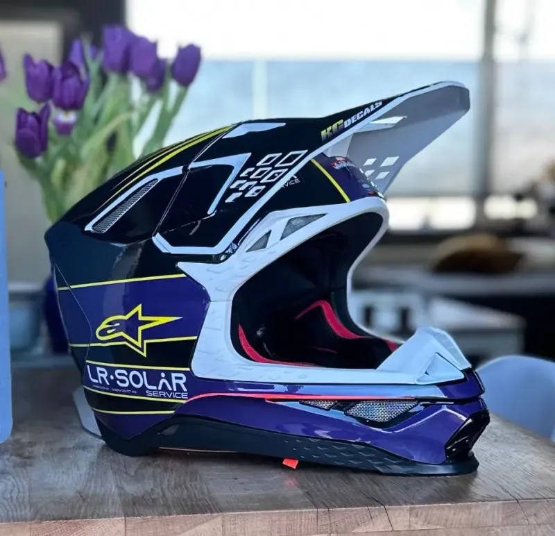 HELMET WRAPS