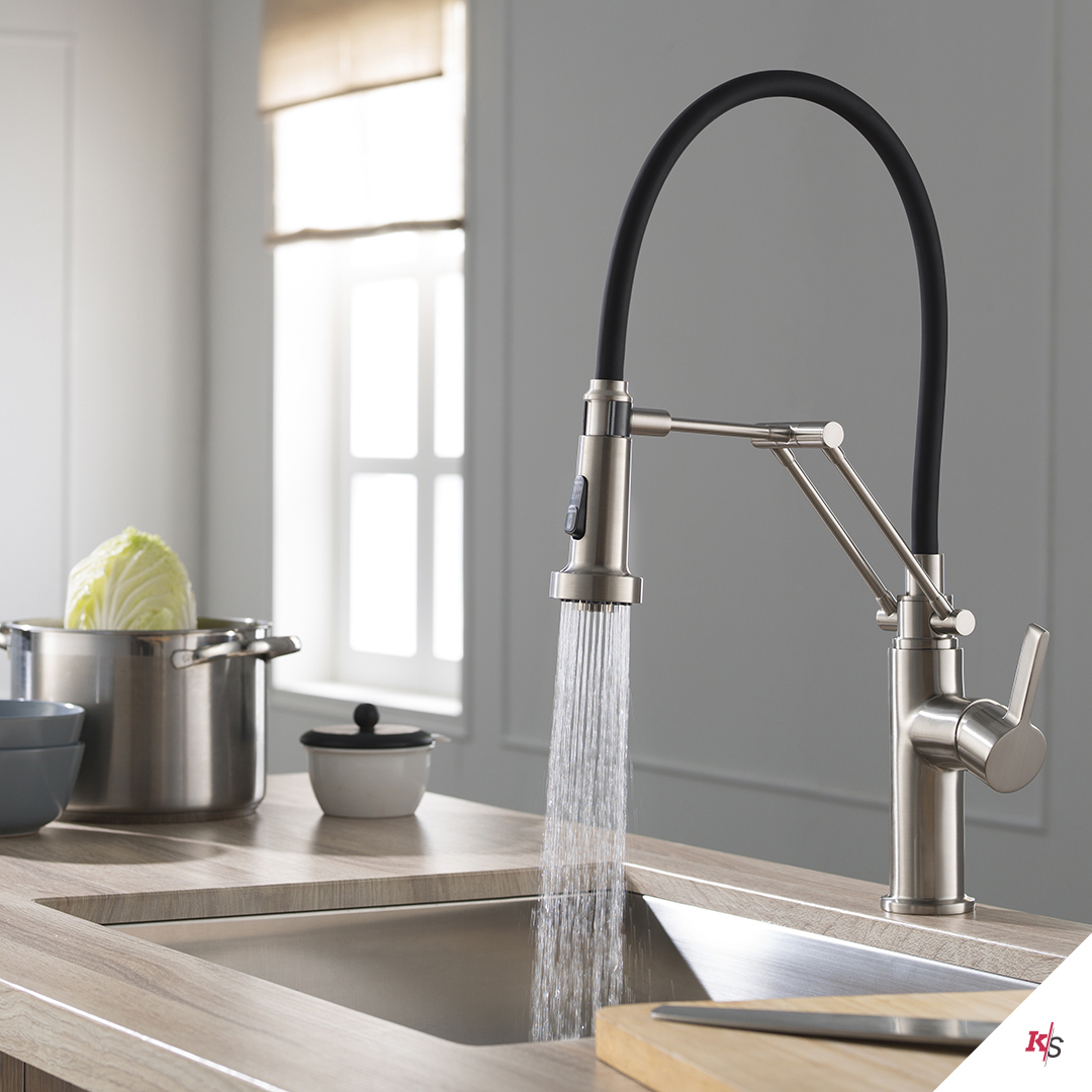 Single Handle Pull Out Kitchen Faucet