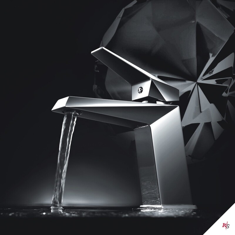 Single Handle Lavatory Faucet - Chrome