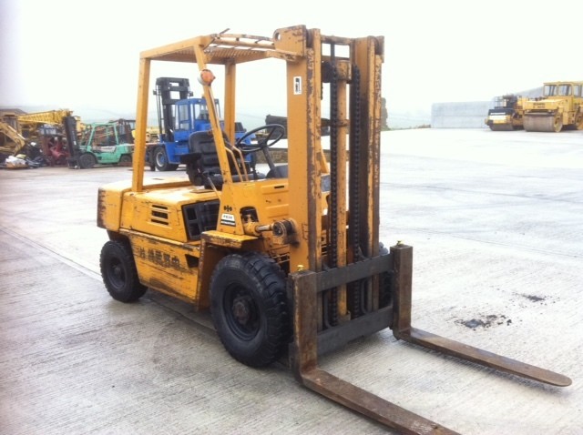 Komatsu FG 30(3 ton) Forklift