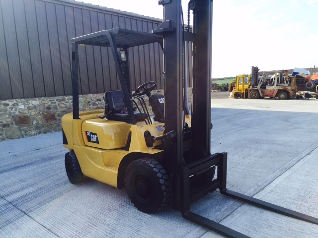 CAT DP 30(3 ton) Diesel Forklift