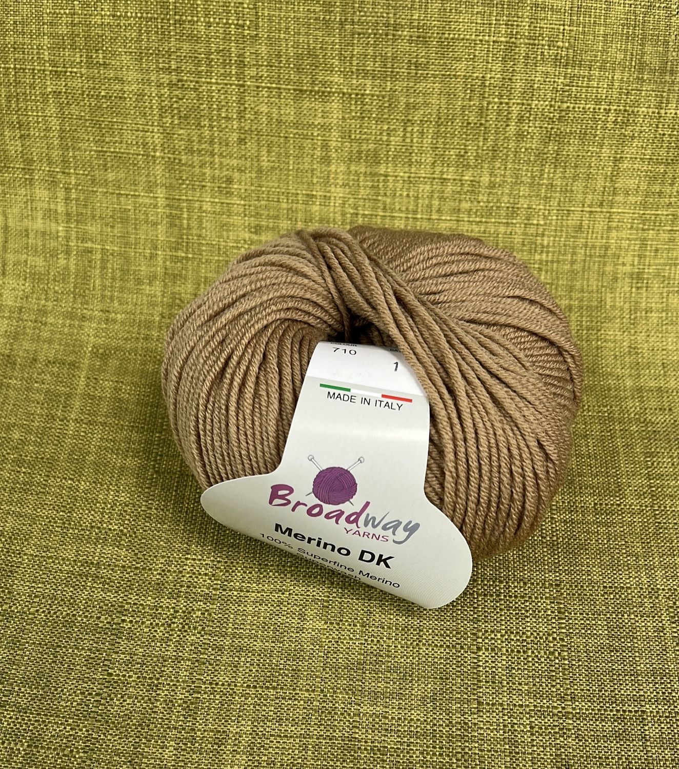 Broadway Yarn DK Merino 50g 105m 710