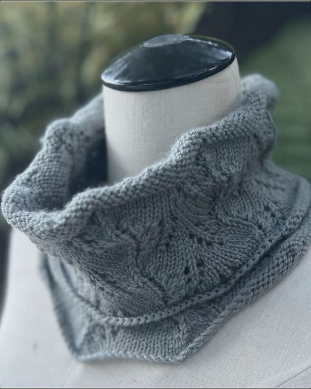 Kiwi Stitch &amp; Knit Ahuru Cowl 8ply &amp; Ultrafine 8ply Pattern