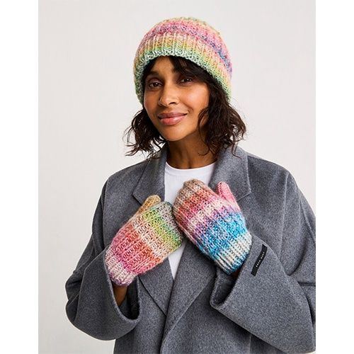 Sirdar Pattern Hat &amp; Mittens Design No. 10808
