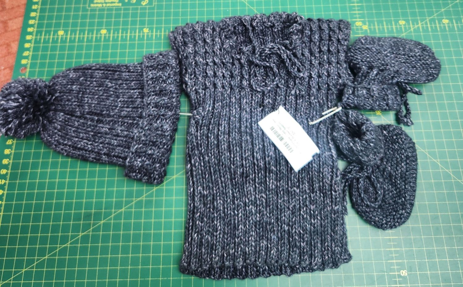 Newborn Set - Cotton Blend Vest, Hat &amp; Bootees Newborn