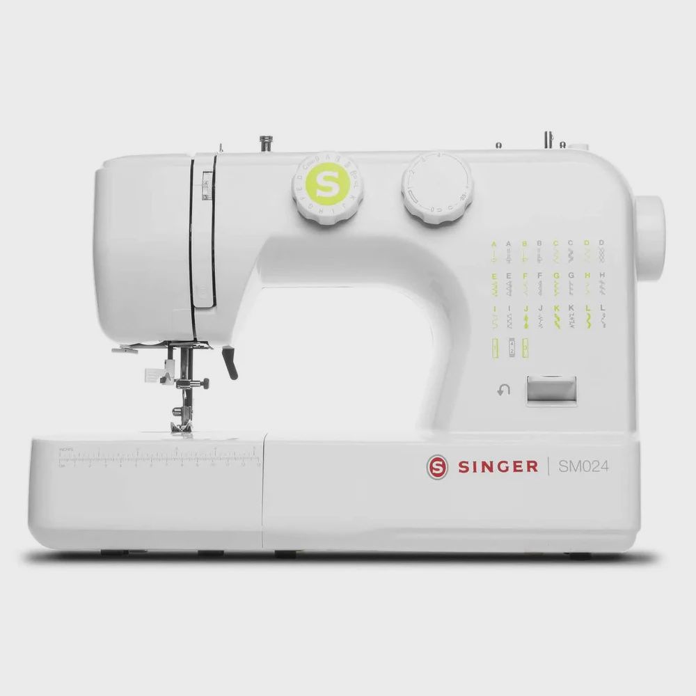 Singer SM024 Sewing Machine