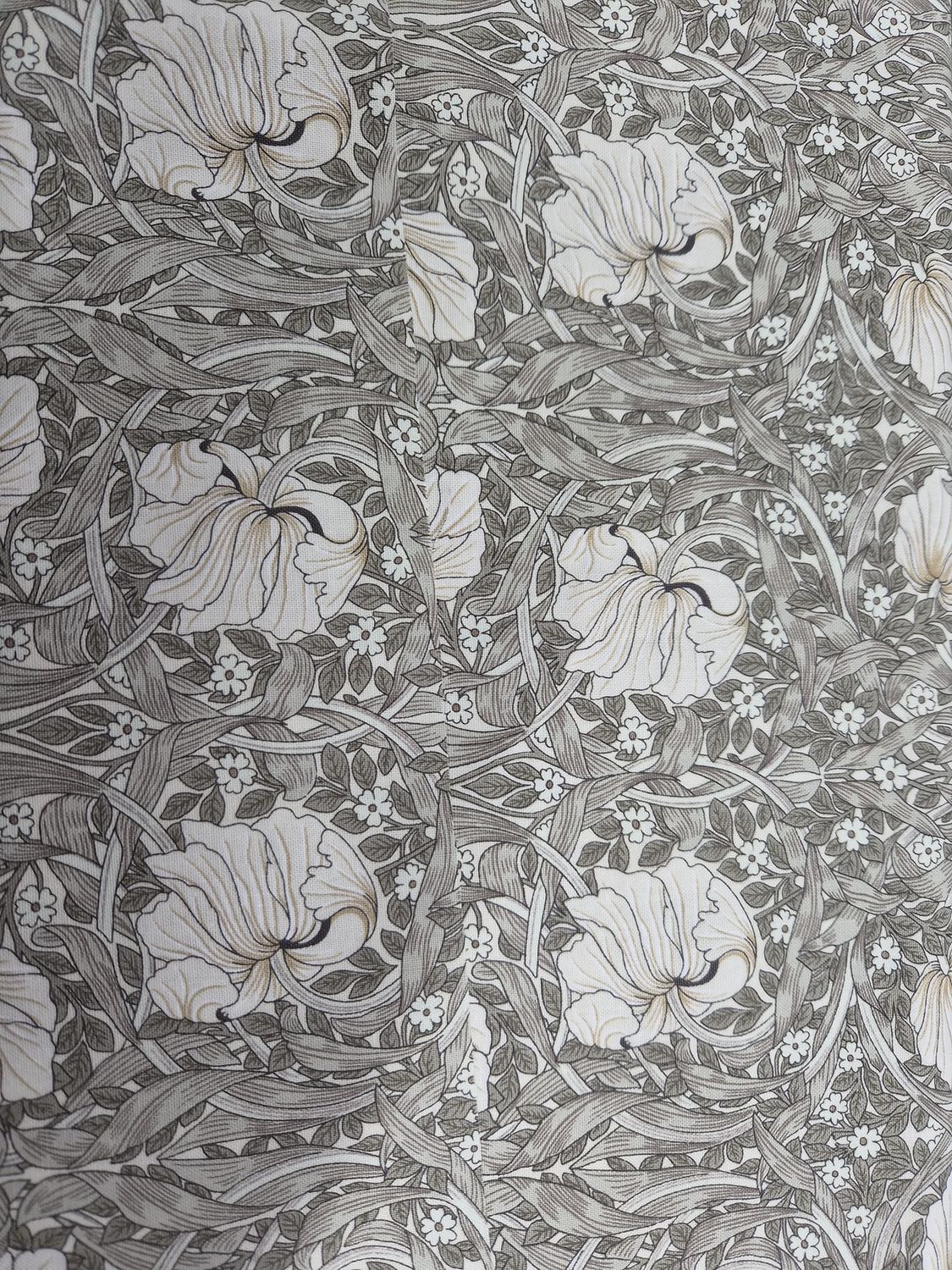 William Morris Flower Leaf Per Sq Metre