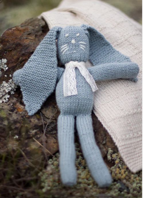 LisaF Pattern - Baby Rabbit BC05 8ply 1 size