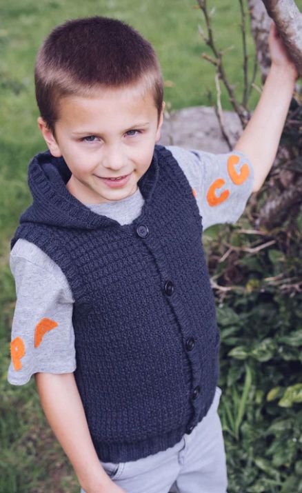 LisaF Pattern - LF28 Alexander Hooded Vest 8ply