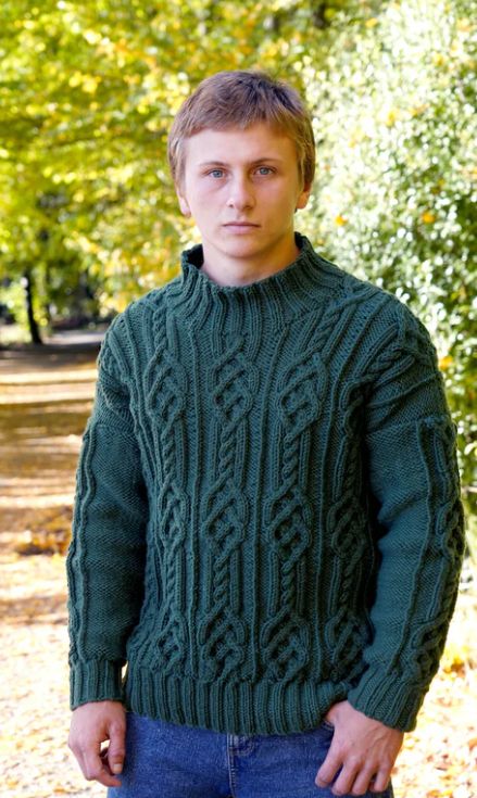 LisaF Pattern - Mens Classic Sweater - Mateo Sweater C610 12ply