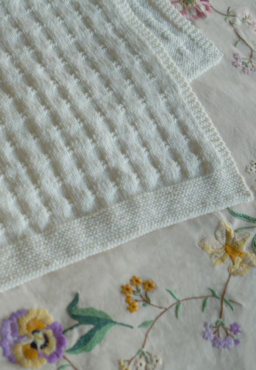 LisaF Pattern - BC44 Little Square Blanket Bassinet &amp; Cot Sizes 8ply