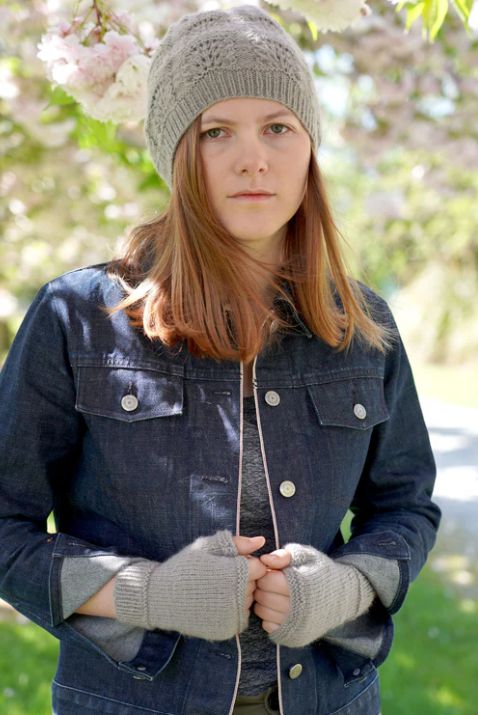 LisaF Pattern - Bella Rosa Hat &amp; Fingerless Gloves HC35
