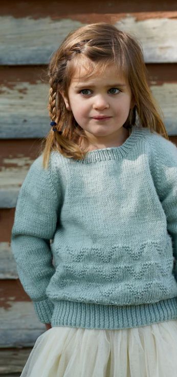 LisaF Pattern - LF35 Oakley Sweater 8ply