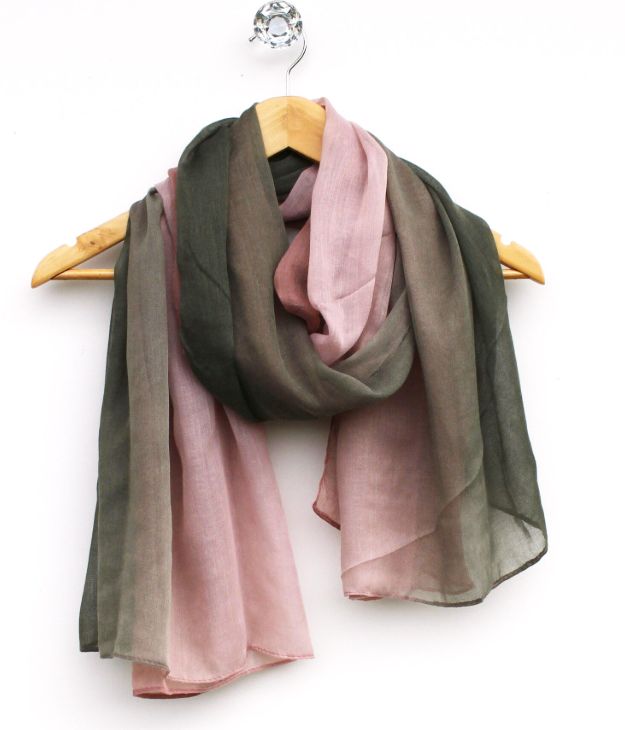 Lightweight Ombre Moss/Pale Pink Scarf