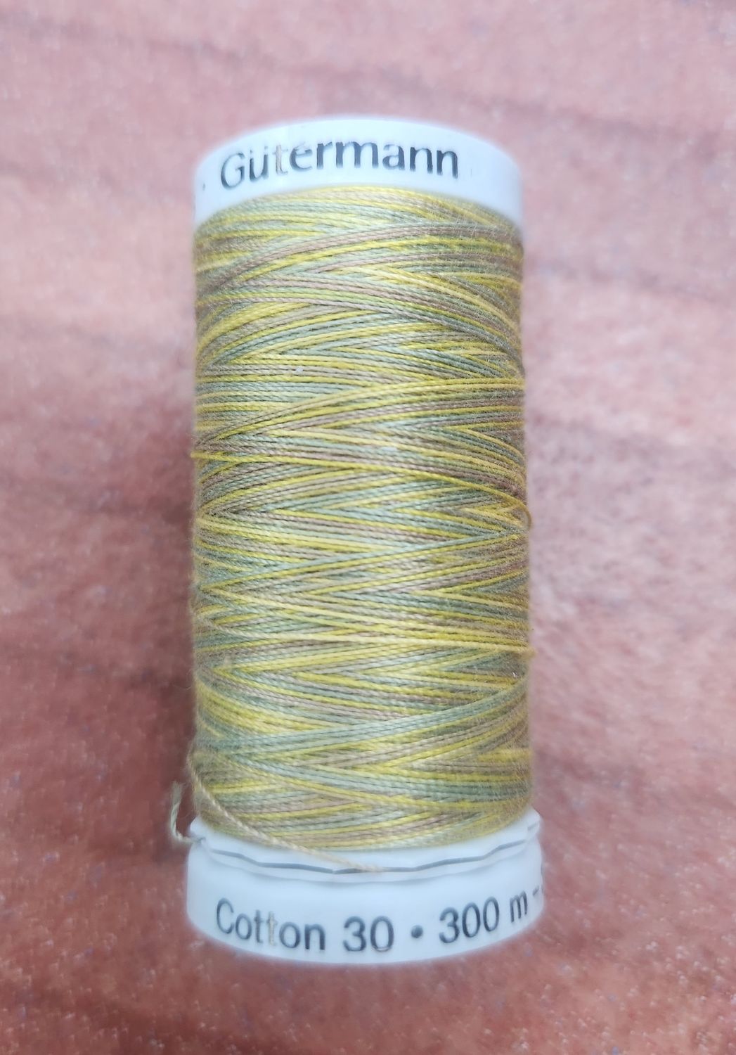 Gutermann 300m Machine Embroidery Quilting Thread Col.4009