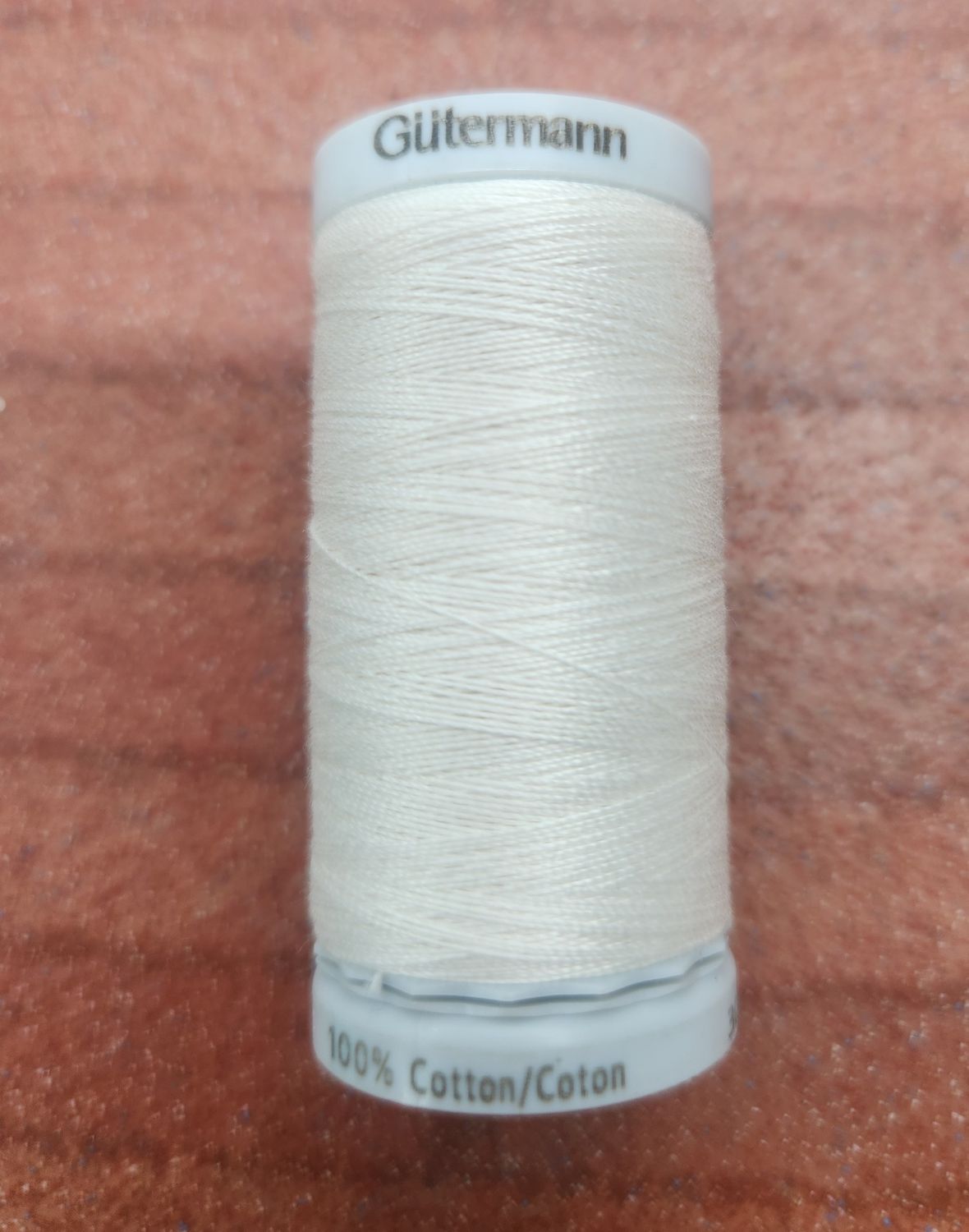 Gutermann 300m Machine Embroidery Quilting Thread Col.1071