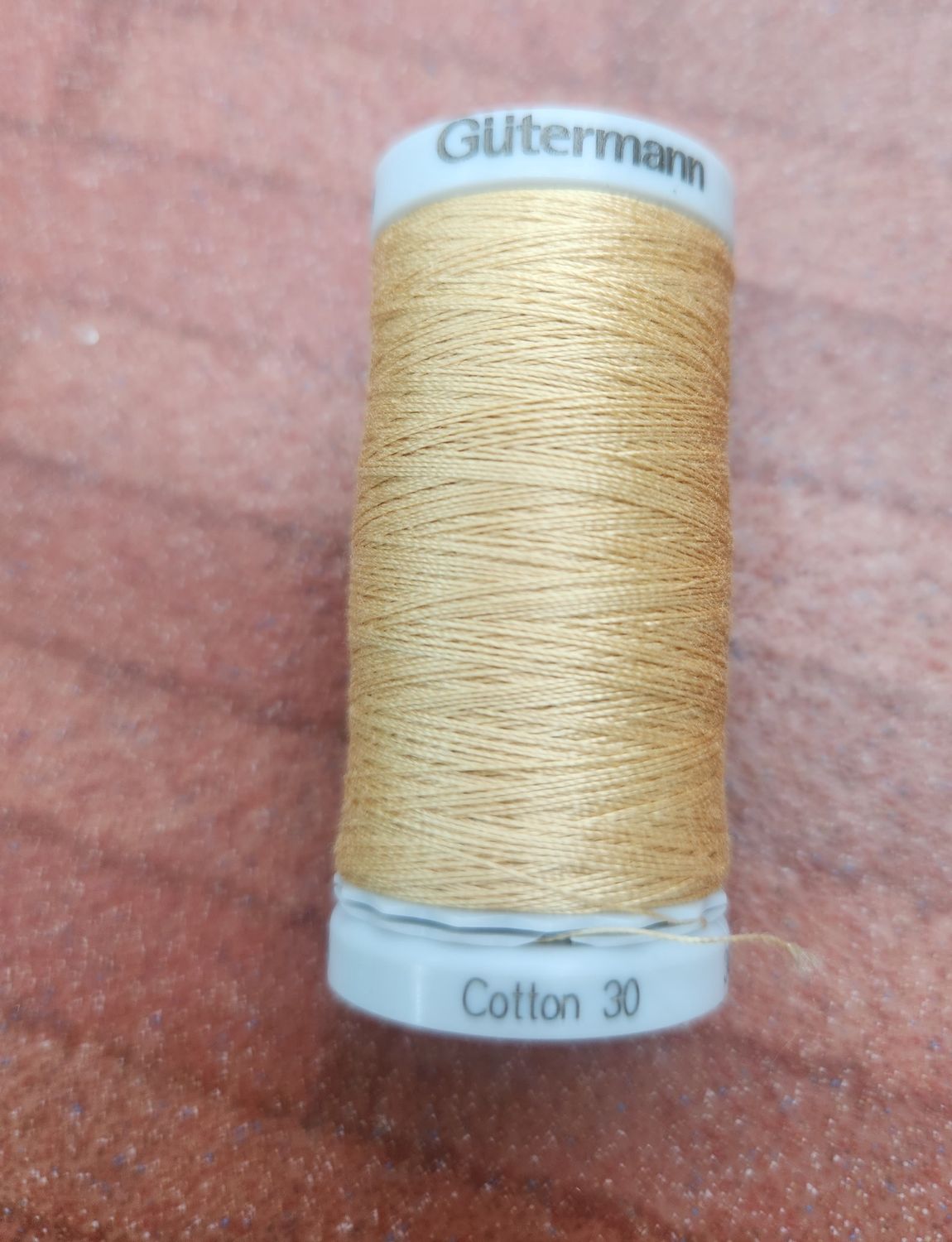 Gutermann 300m Machine Embroidery Quilting Thread Col.1070