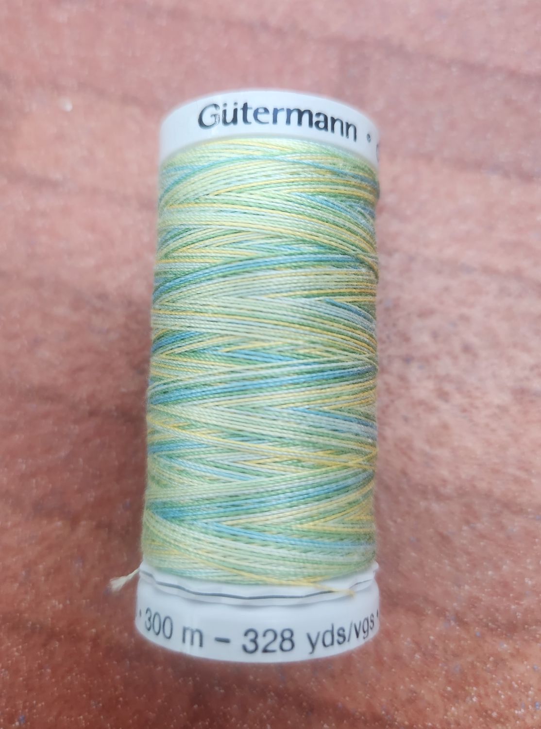 Gutermann 300m Machine Embroidery Quilting Thread Col.4013