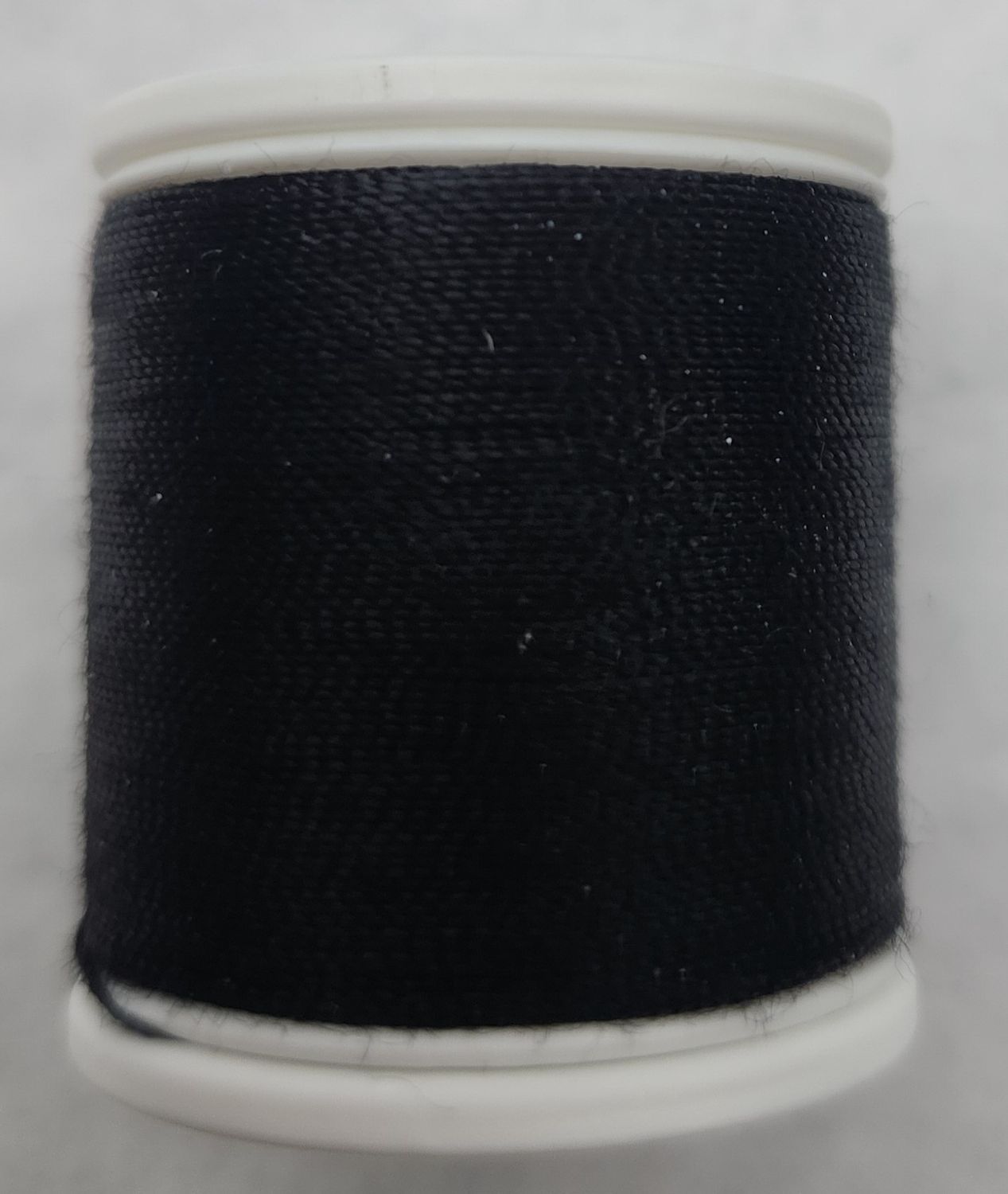 Metler Extra Strong Polyester Thread Colour 4000 Black