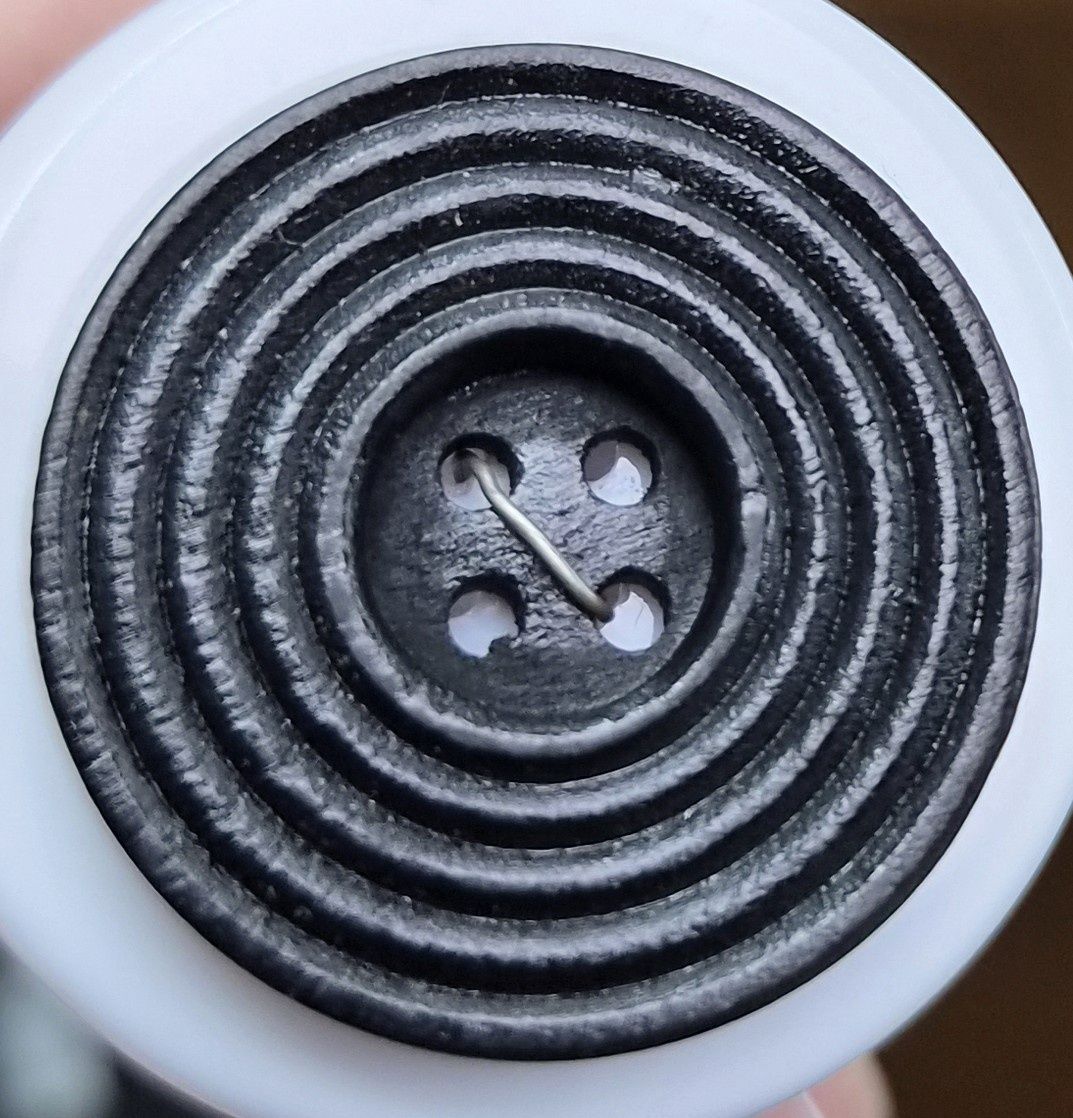 Natty Notions Black 30mm Buttons