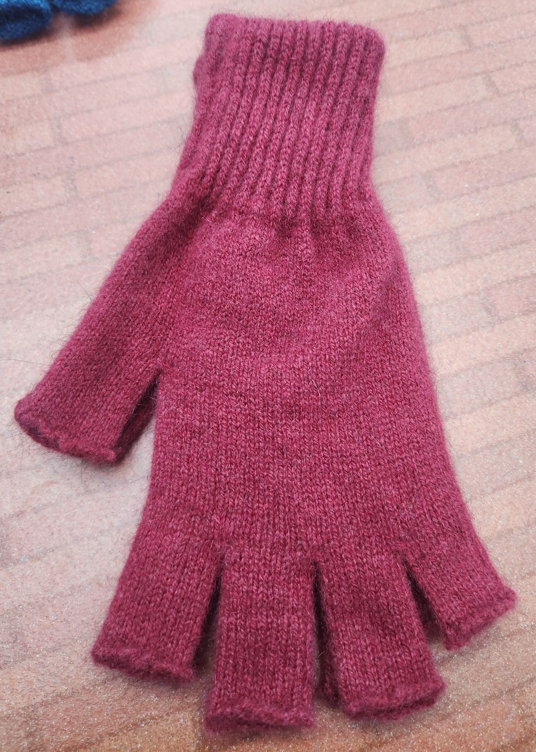 NZ Possum Merino Silk Fingerless Gloves - Possum Red - Large