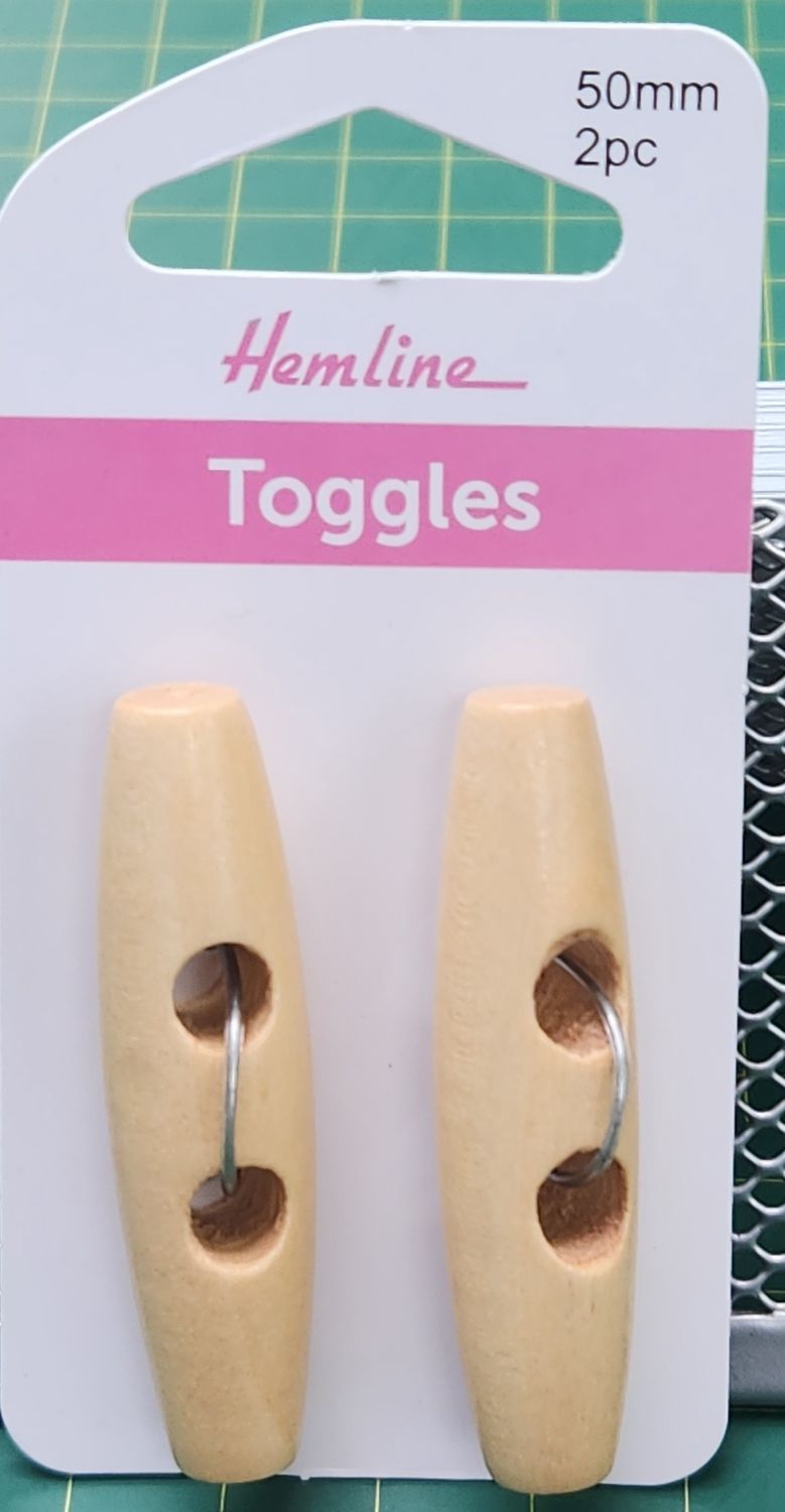 Hemline Sharktooth Toggles 50mm 2 Pack - Light Woodtune