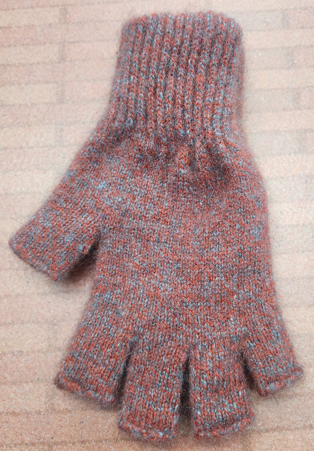 NZ Possum Merino Silk Gloves - Rust Colour - Medium