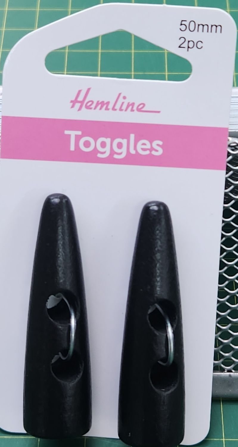 Hemline Sharktooth Dark Woodtune 50mm 2 Pack Toggles