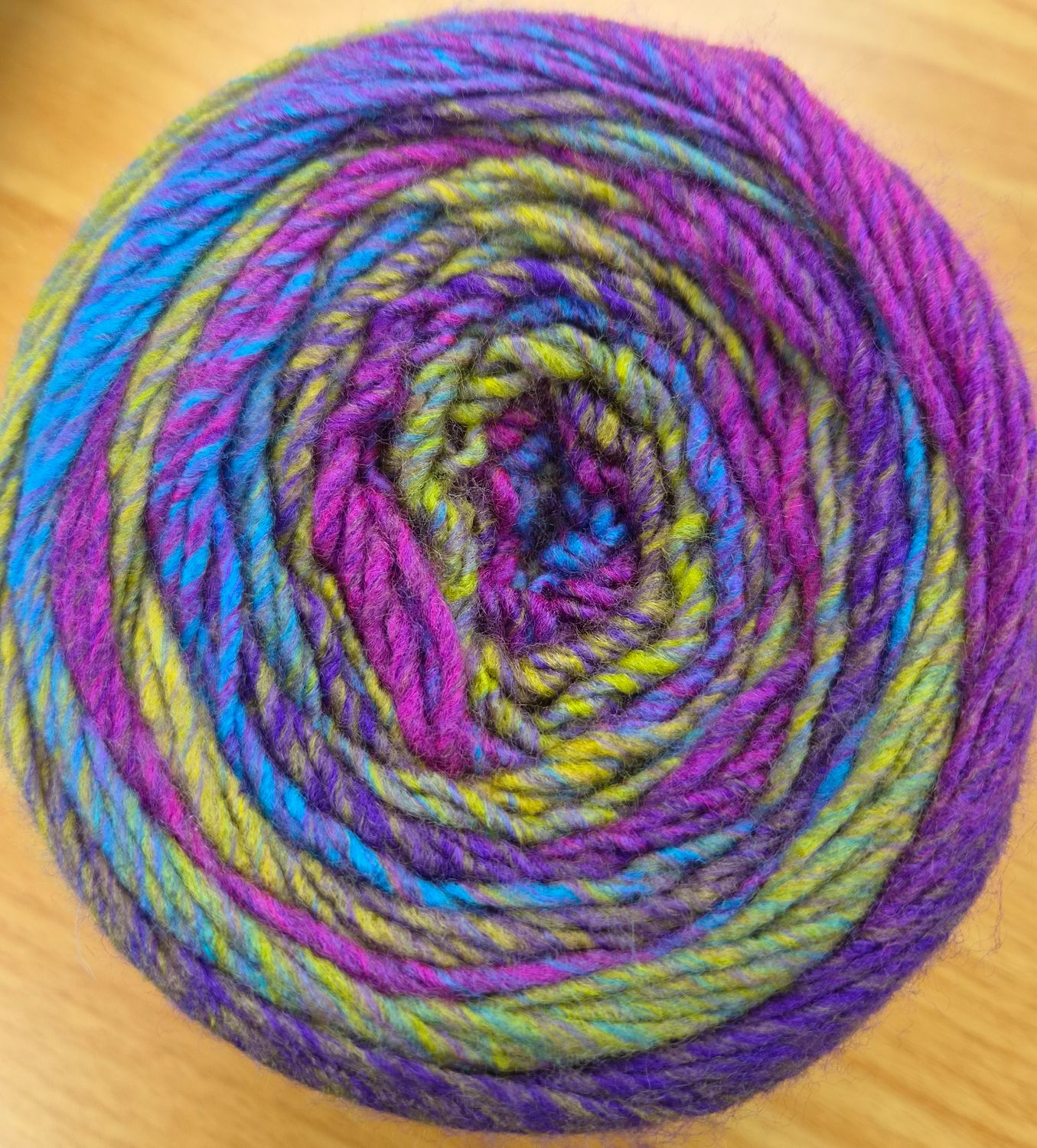 Panda Crypto 100% Acrylic 150g 428m 8ply Colour Shade 7 (end of line)