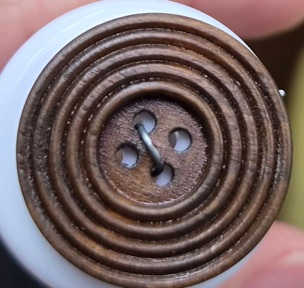 Natty Notions Dark Brown Button 25mm